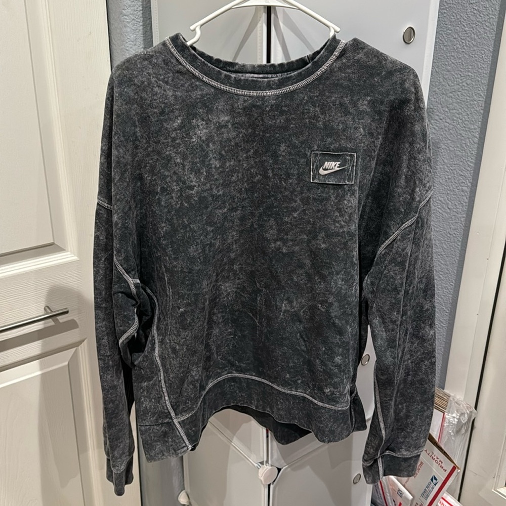 Nike sweatshirt
